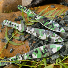 Load image into Gallery viewer, THROWING KNIFE SET (3) CAMO WITH BLACK NYLON BELT DOUBLE EDGE